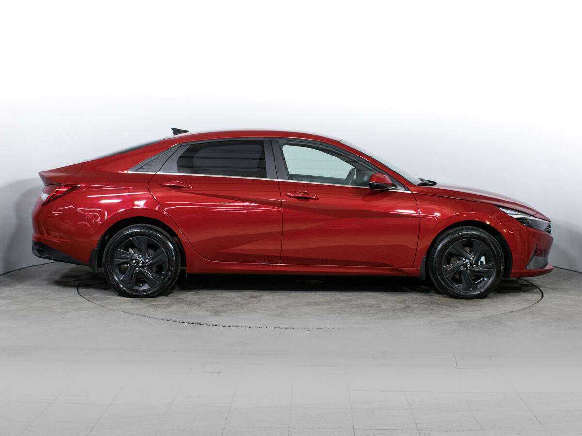 Купить Hyundai Elantra с пробегом. Фото: #3