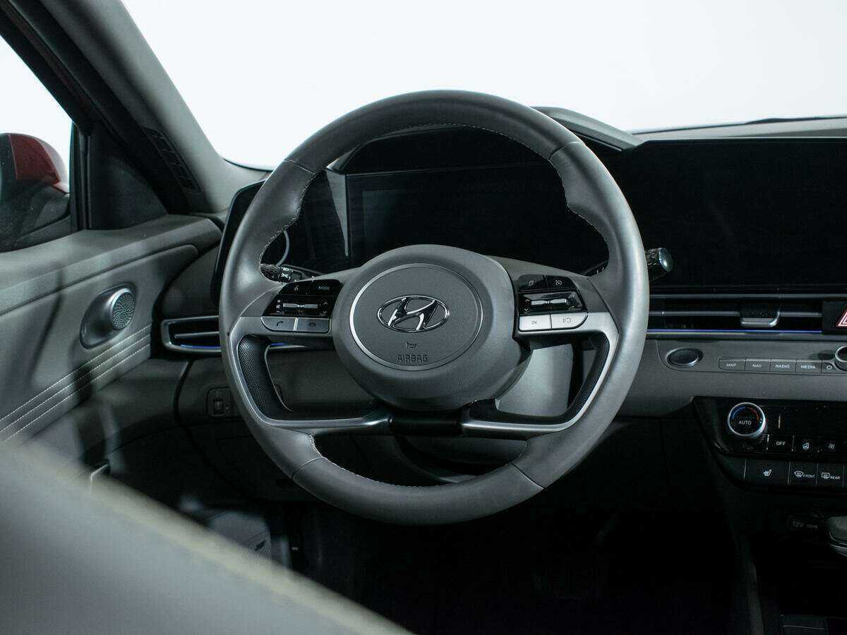 Купить Hyundai Elantra с пробегом. Фото: #13