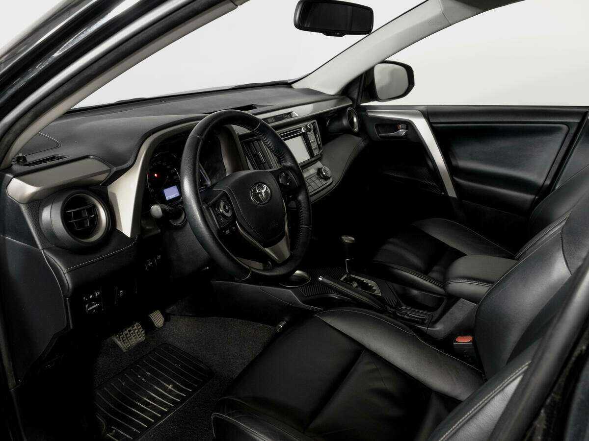 Купить Toyota RAV4 с пробегом. Фото: #14