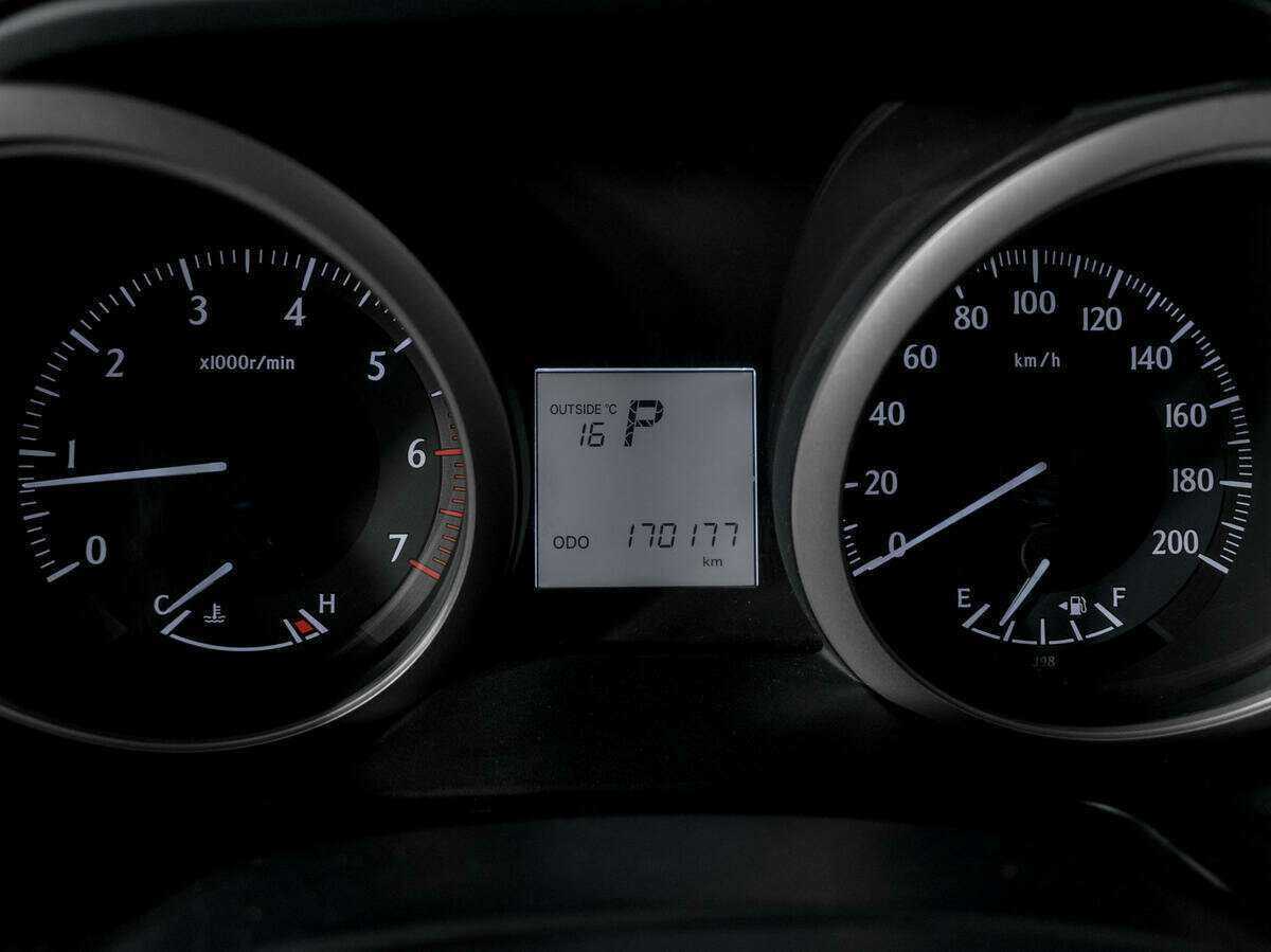 Купить Toyota Land Cruiser Prado с пробегом. Фото: #10