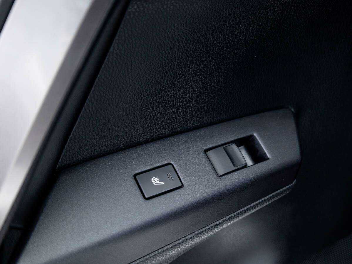 Купить Toyota RAV4 с пробегом. Фото: #18