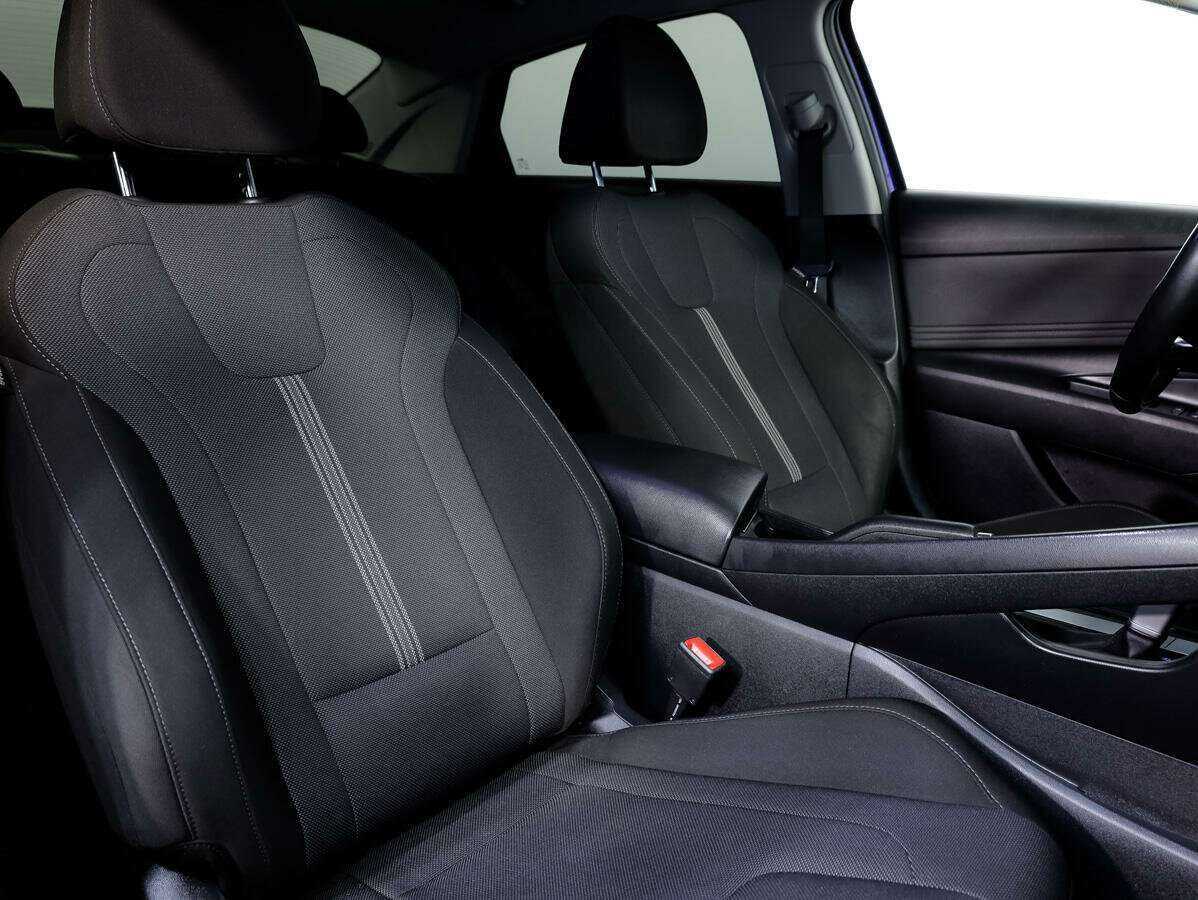 Купить Hyundai Elantra с пробегом. Фото: #13