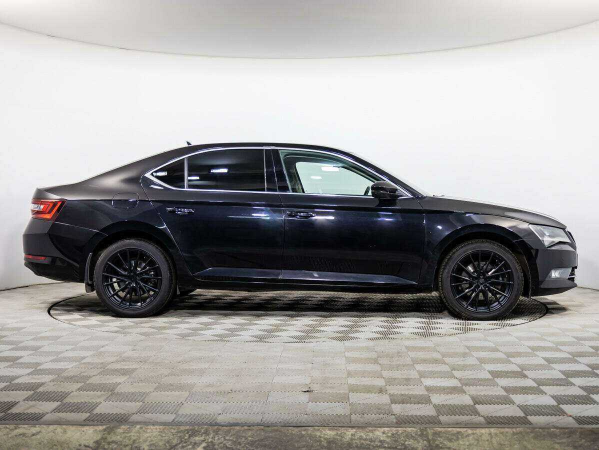 Купить Skoda Superb с пробегом. Фото: #2