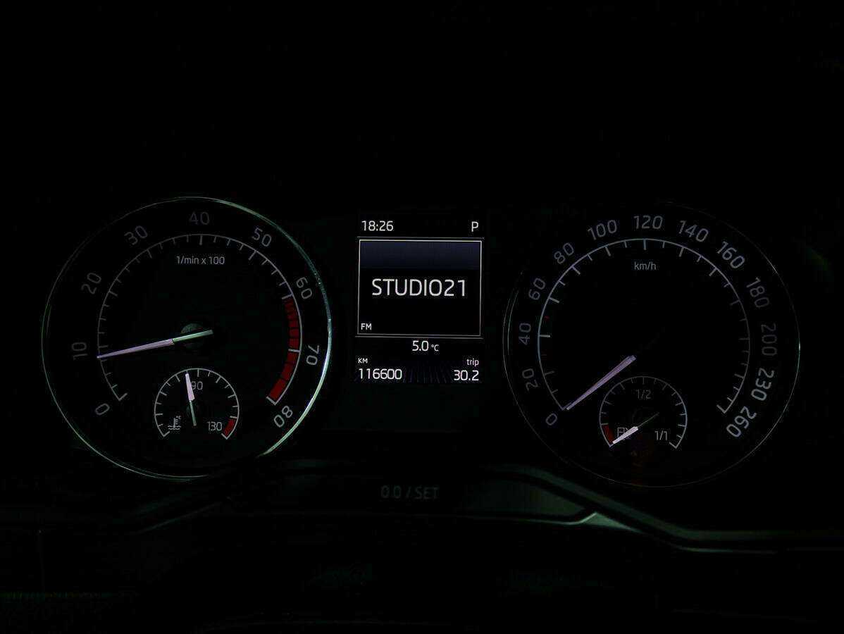 Купить Skoda Superb с пробегом. Фото: #17