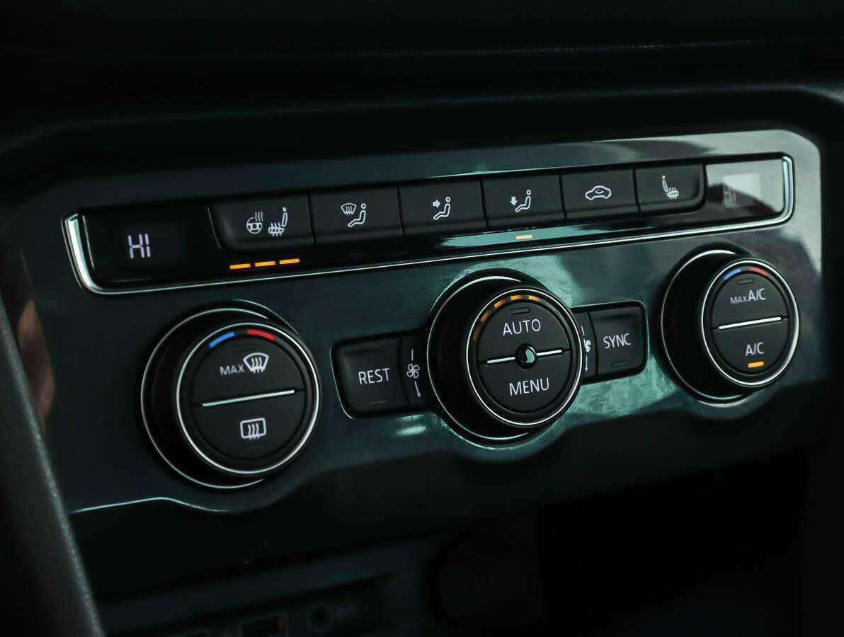 Купить Volkswagen Tiguan с пробегом. Фото: #11