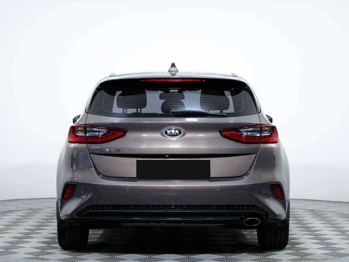 Купить Kia Ceed с пробегом. Фото: #4