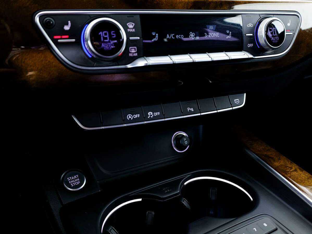 Купить Audi A4 с пробегом. Фото: #19