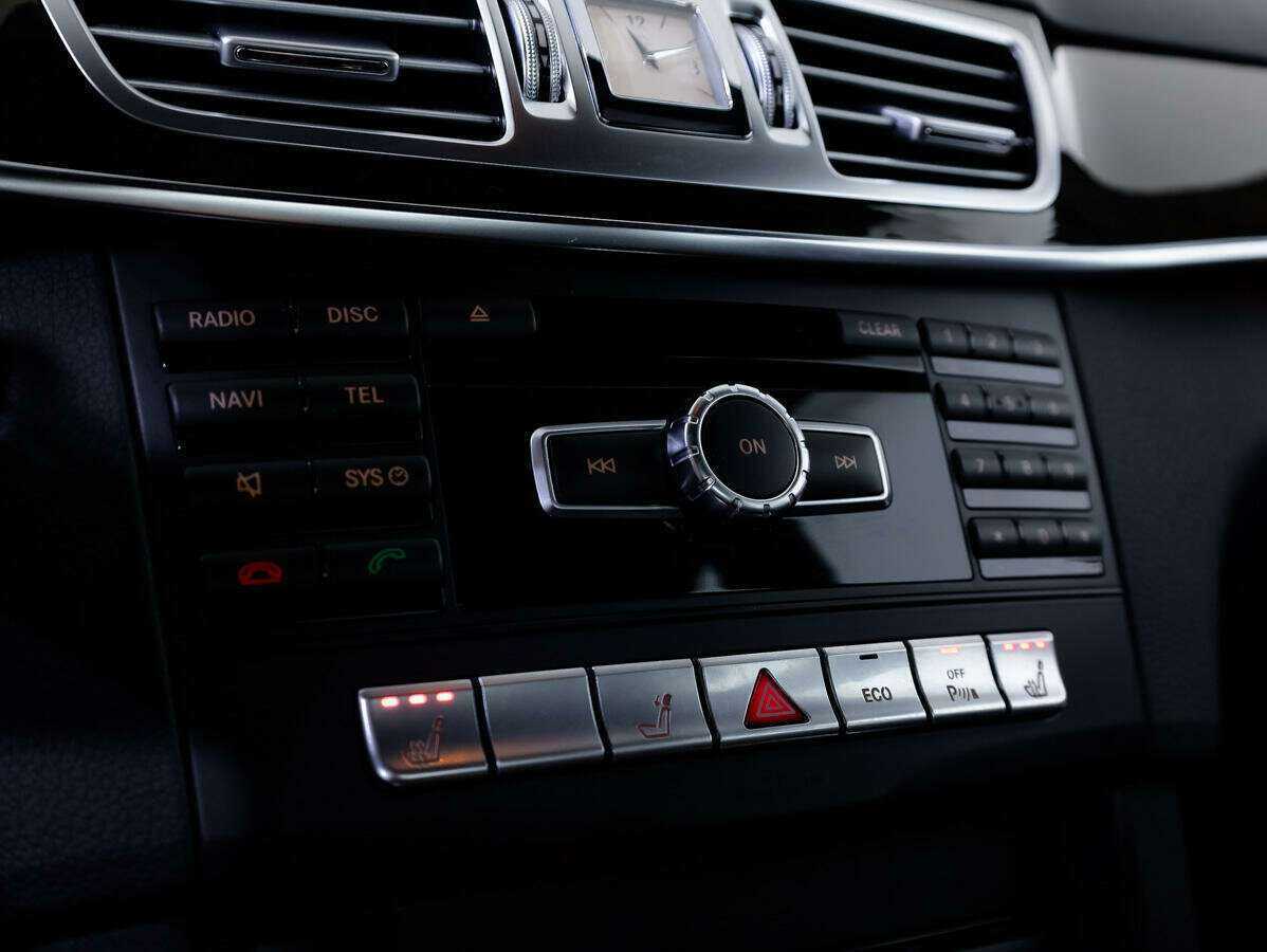 Купить Mercedes-Benz E-Класс с пробегом. Фото: #15