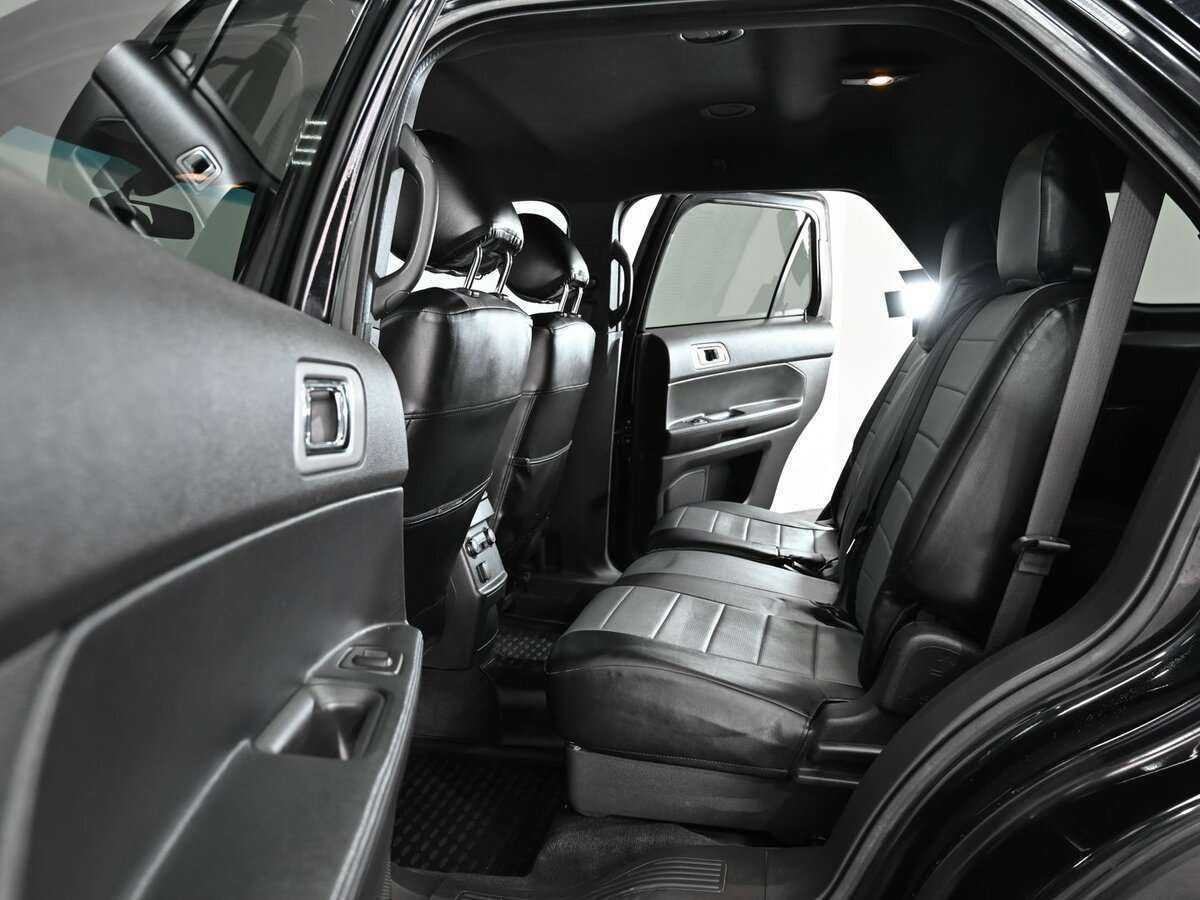 Купить Ford Explorer с пробегом. Фото: #5