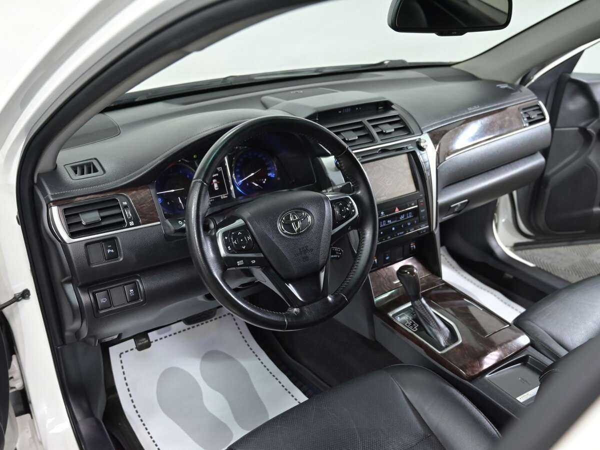 Купить Toyota Camry с пробегом. Фото: #5