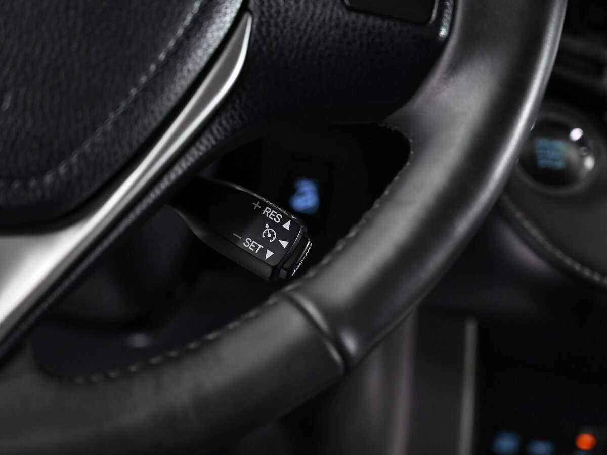 Купить Toyota RAV4 с пробегом. Фото: #9