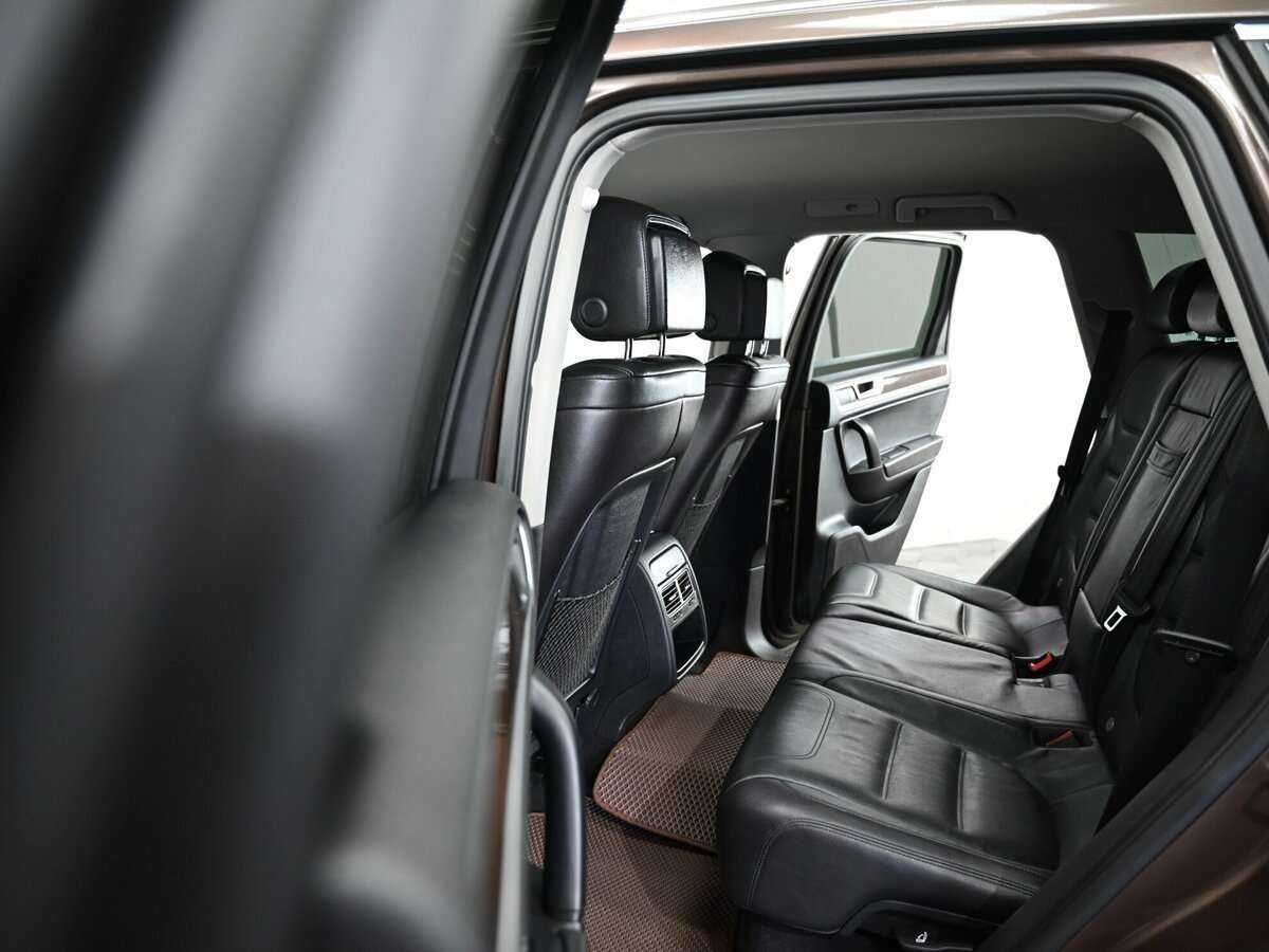 Купить Volkswagen Touareg с пробегом. Фото: #15