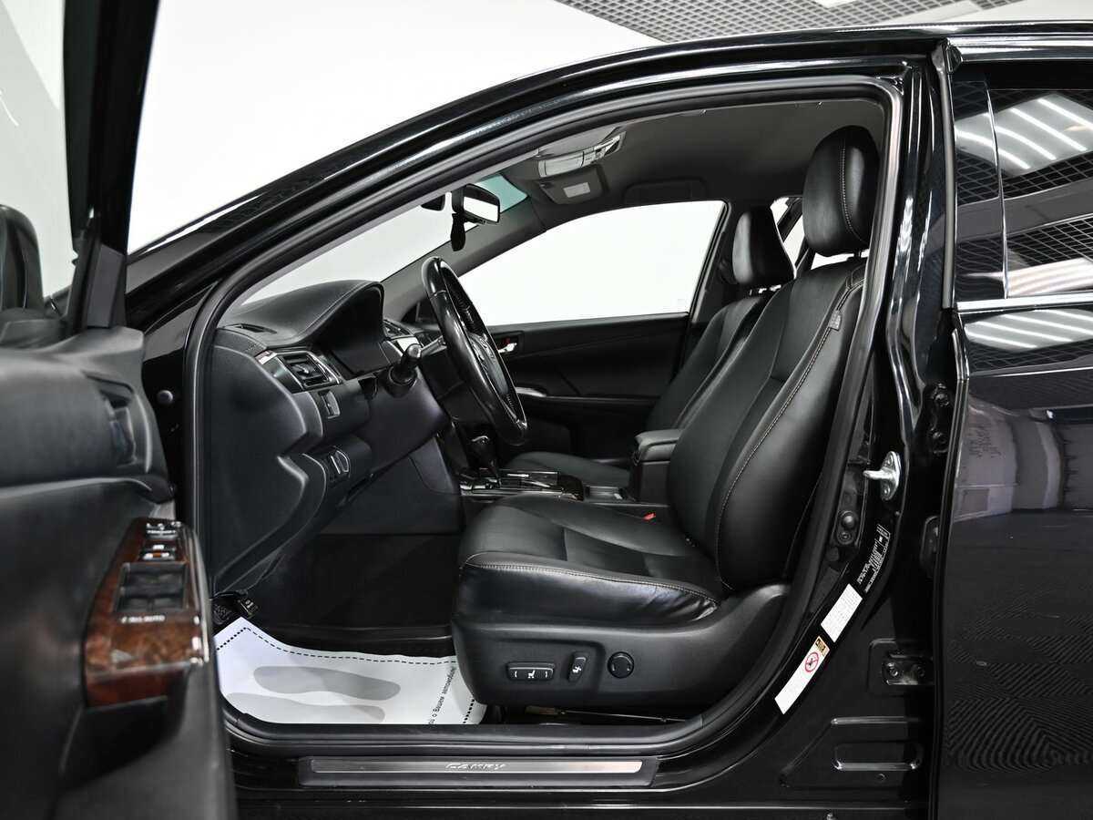 Продажа Б/У Тойота Камри. Фото: #4