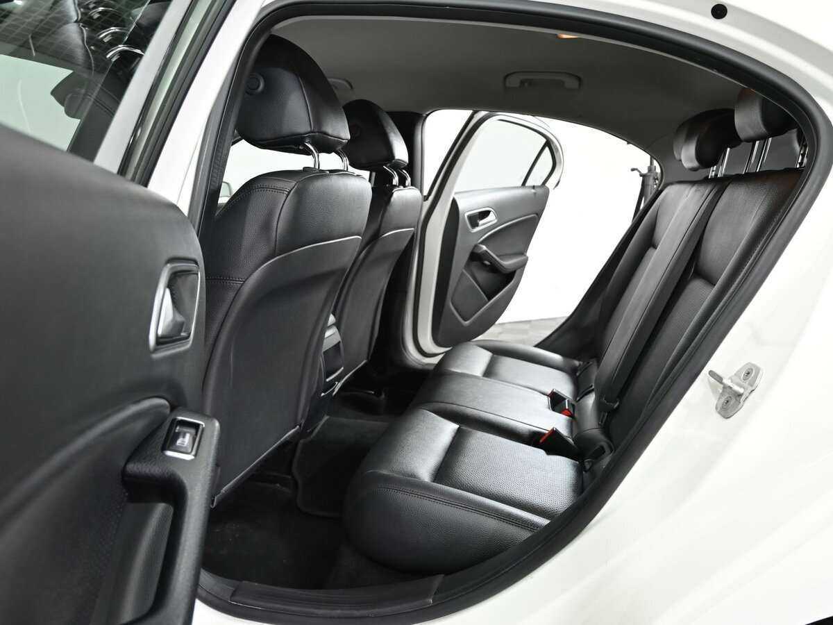 Купить Mercedes-Benz A-Класс с пробегом. Фото: #10