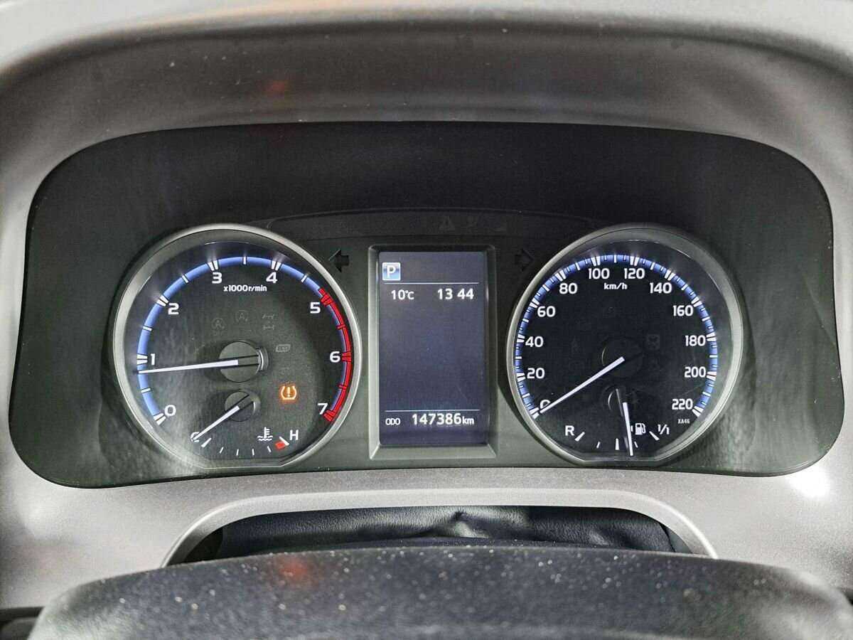 Купить Toyota RAV4 с пробегом. Фото: #7