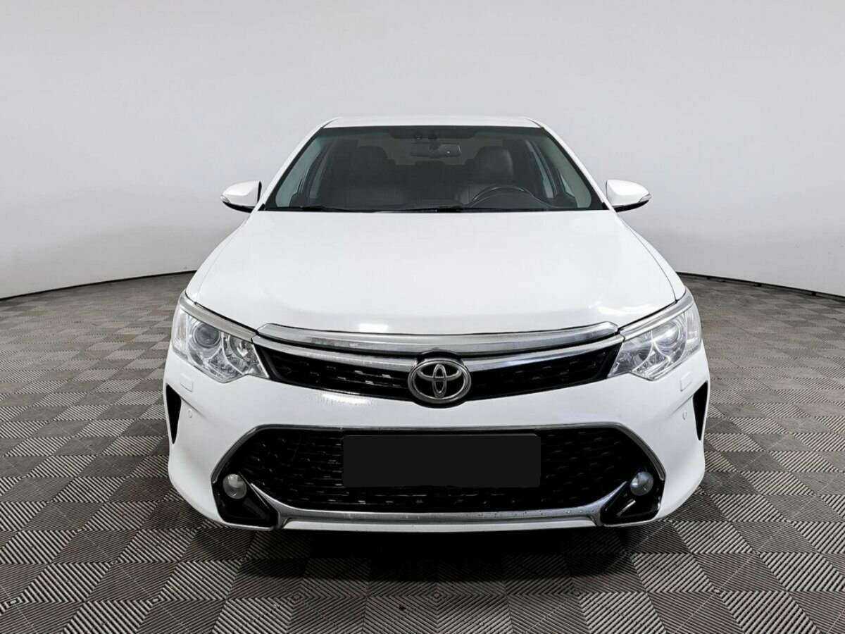 Купить Toyota Camry с пробегом. Фото: #1