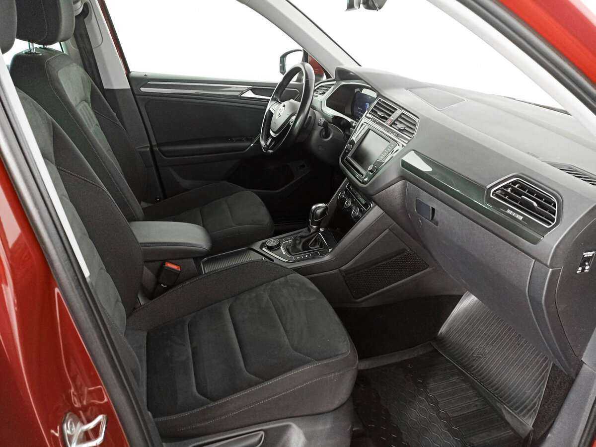 Купить Volkswagen Tiguan с пробегом. Фото: #8