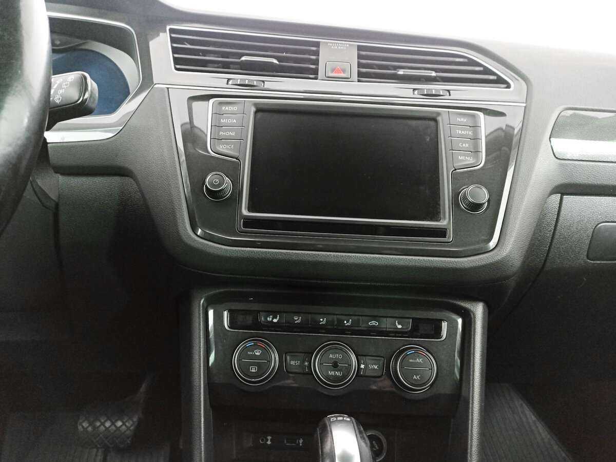 Купить Volkswagen Tiguan с пробегом. Фото: #12