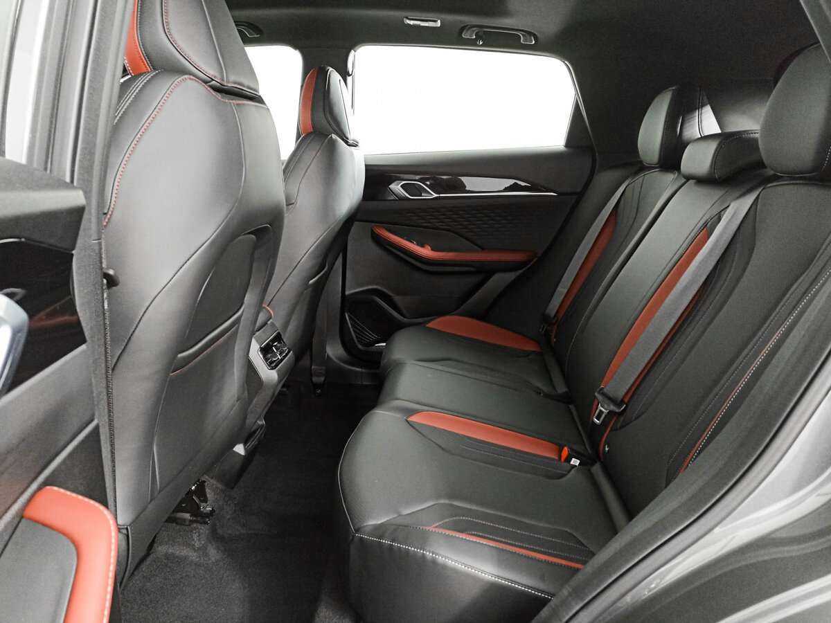 Купить Geely Coolray с пробегом. Фото: #9