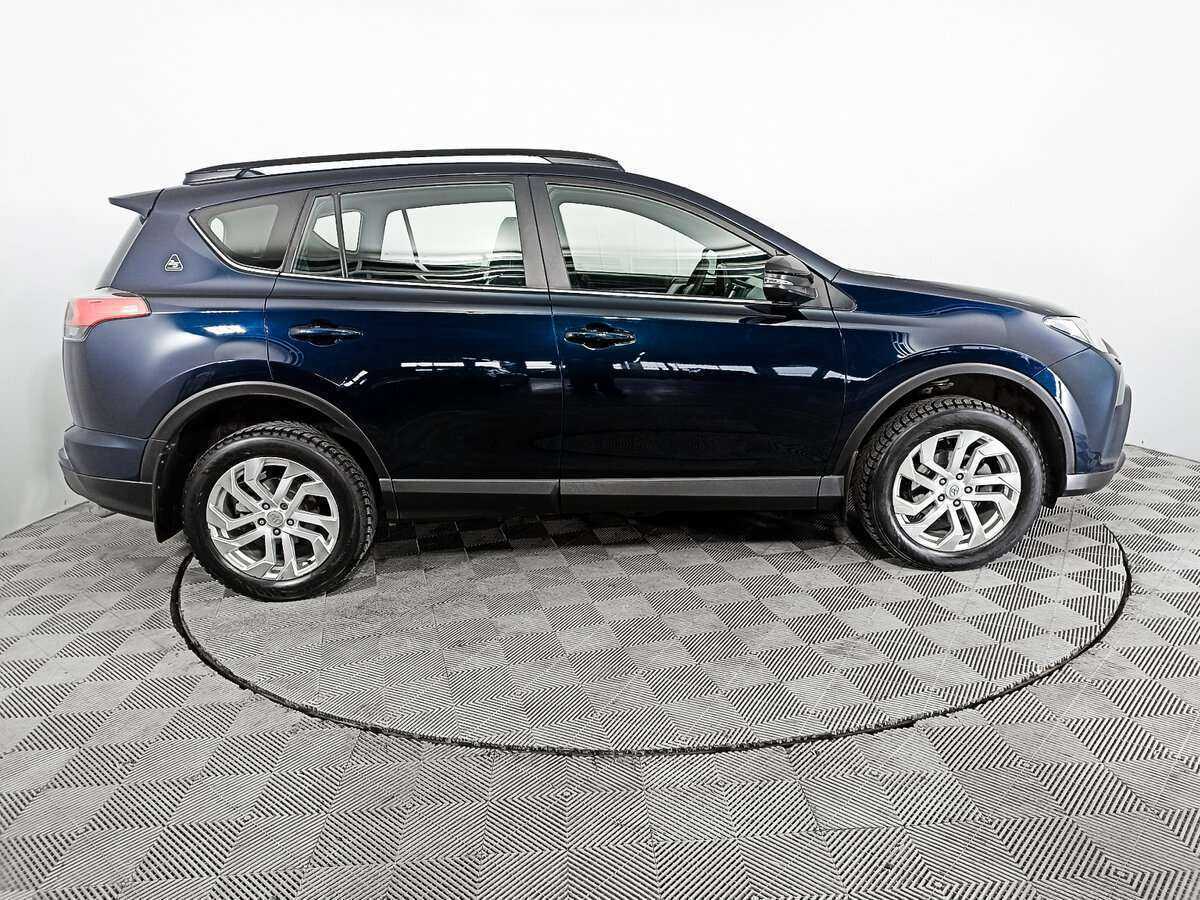 Купить Toyota RAV4 с пробегом. Фото: #3