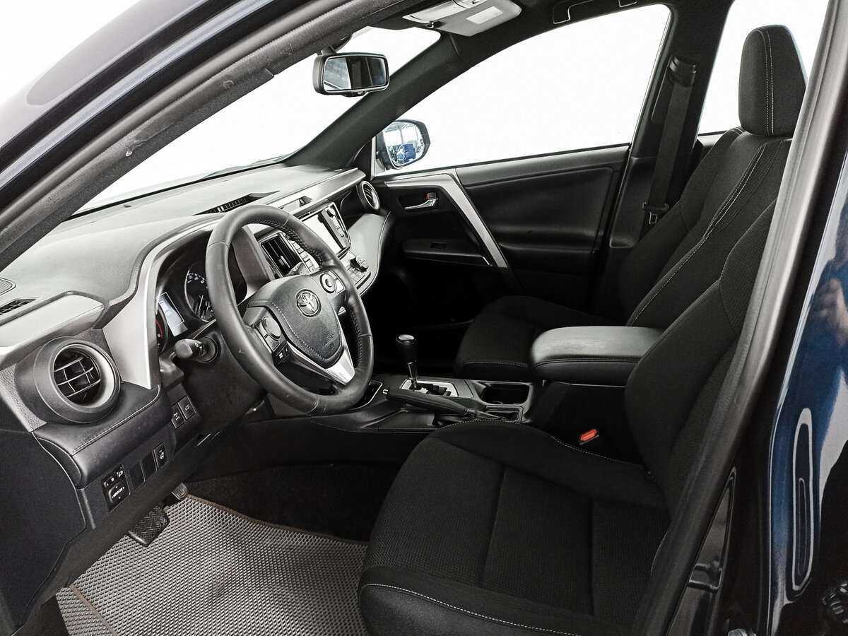 Купить Toyota RAV4 с пробегом. Фото: #15