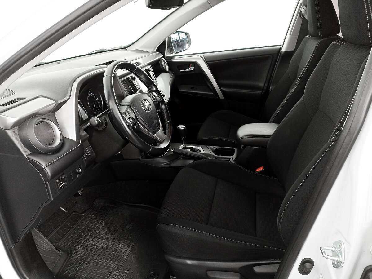Купить Toyota RAV4 с пробегом. Фото: #13