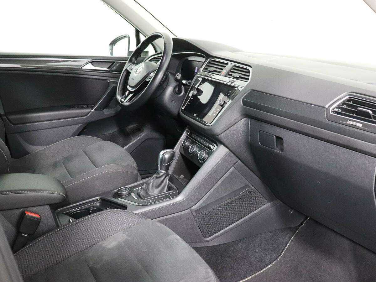 Купить Volkswagen Tiguan с пробегом. Фото: #6