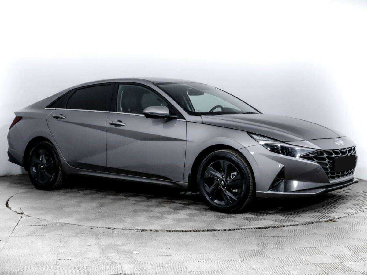 Купить Hyundai Elantra с пробегом. Фото: #2
