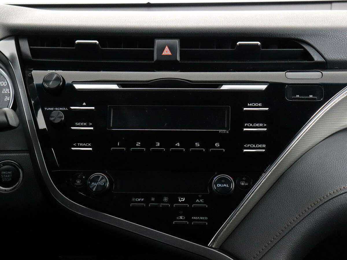 Купить Toyota Camry с пробегом. Фото: #11