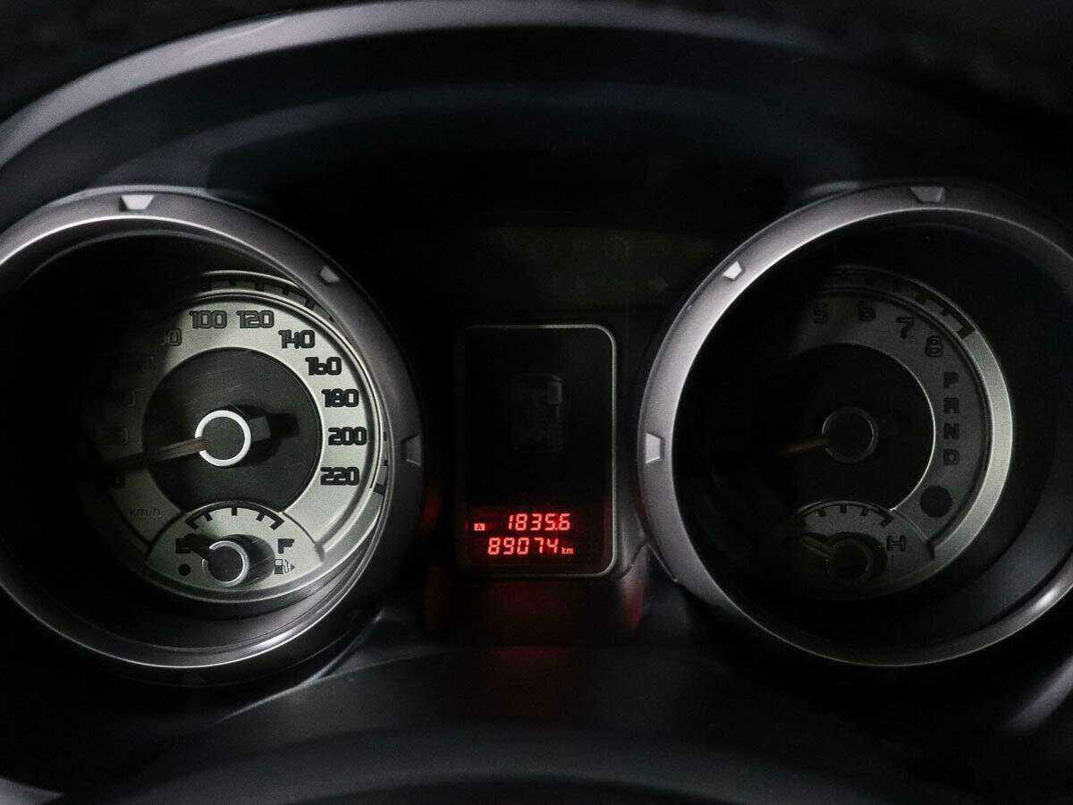 Купить Mitsubishi Pajero с пробегом. Фото: #7