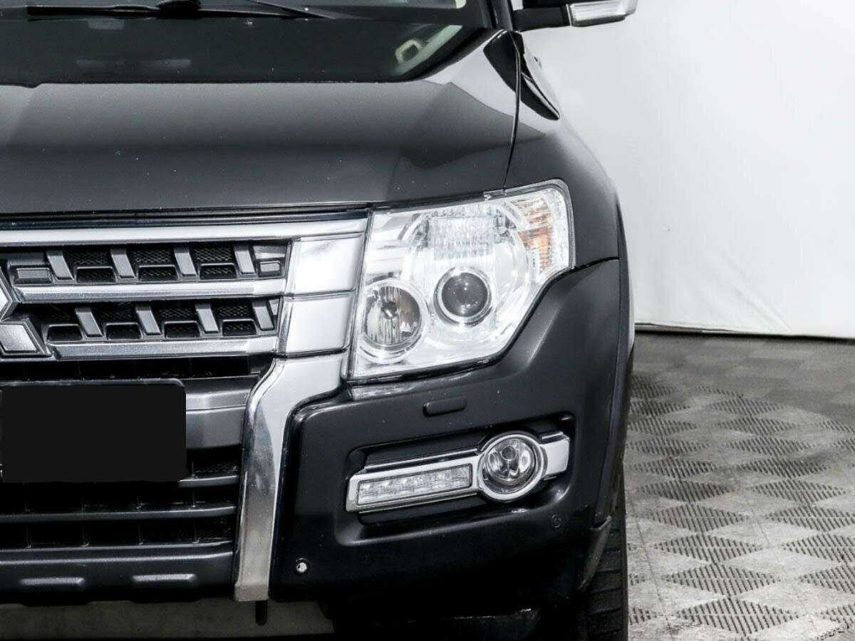Купить Mitsubishi Pajero с пробегом. Фото: #13