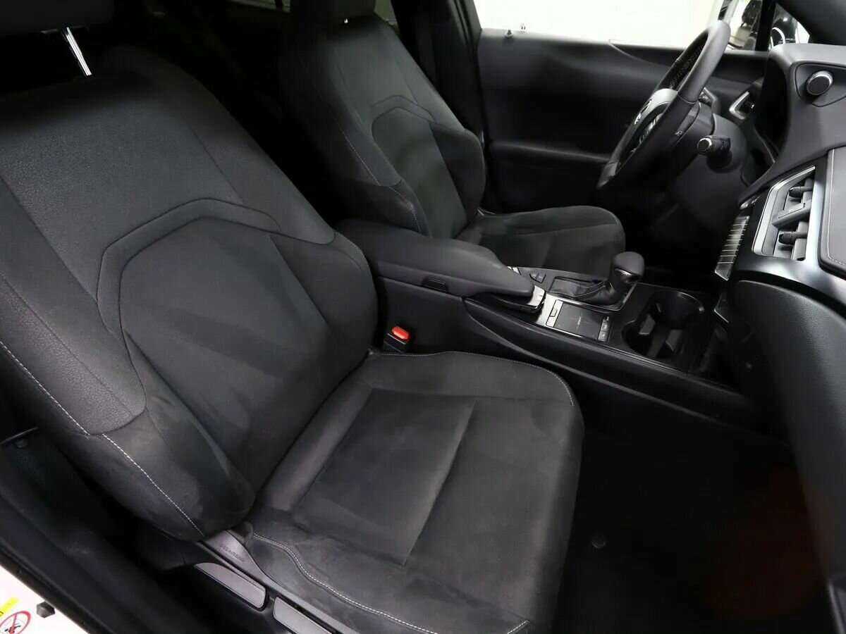 Купить Lexus UX с пробегом. Фото: #12