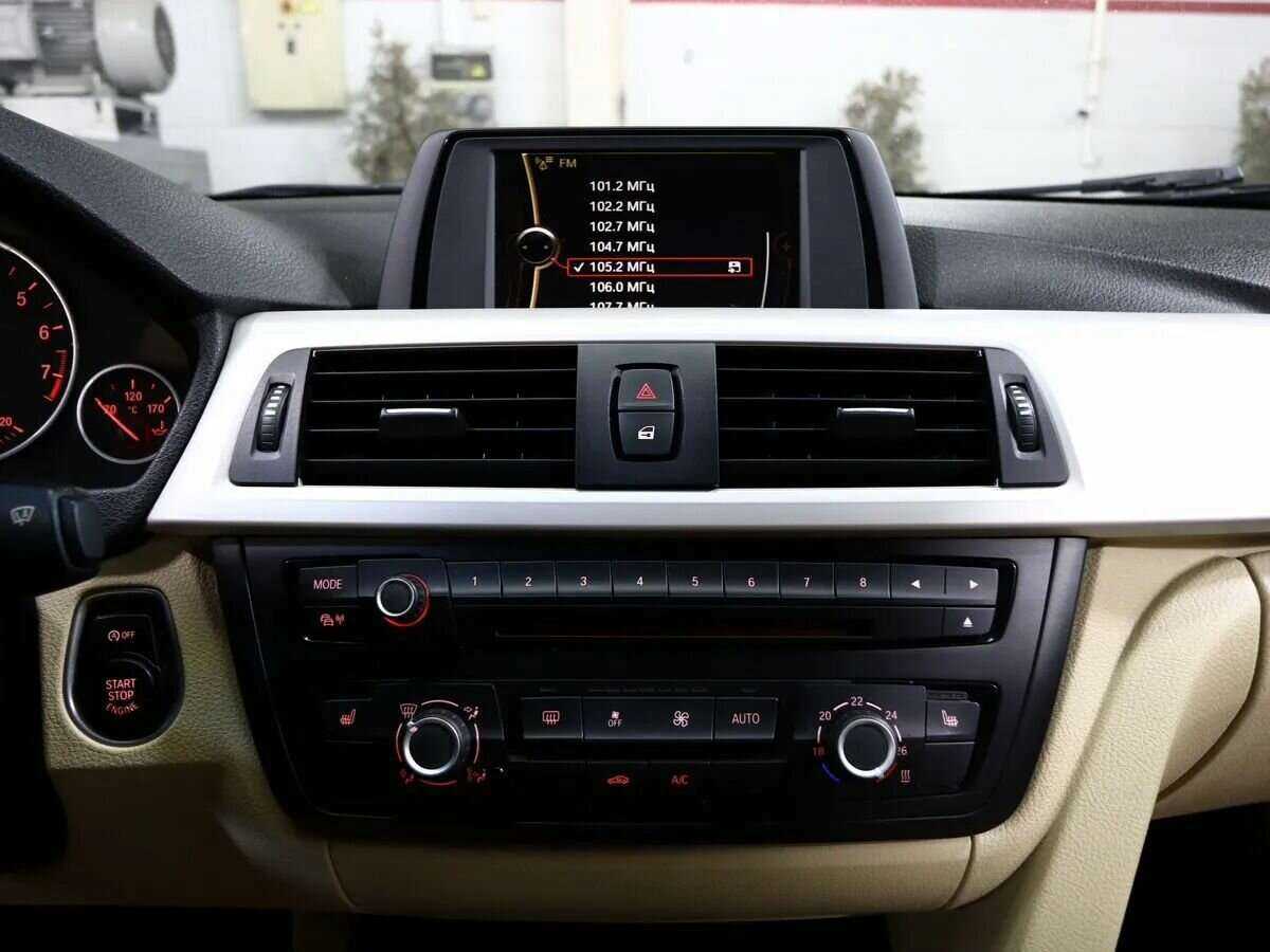 Купить BMW 3 серии с пробегом. Фото: #18