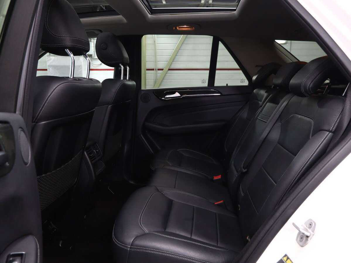 Купить Mercedes-Benz M-Класс с пробегом. Фото: #9