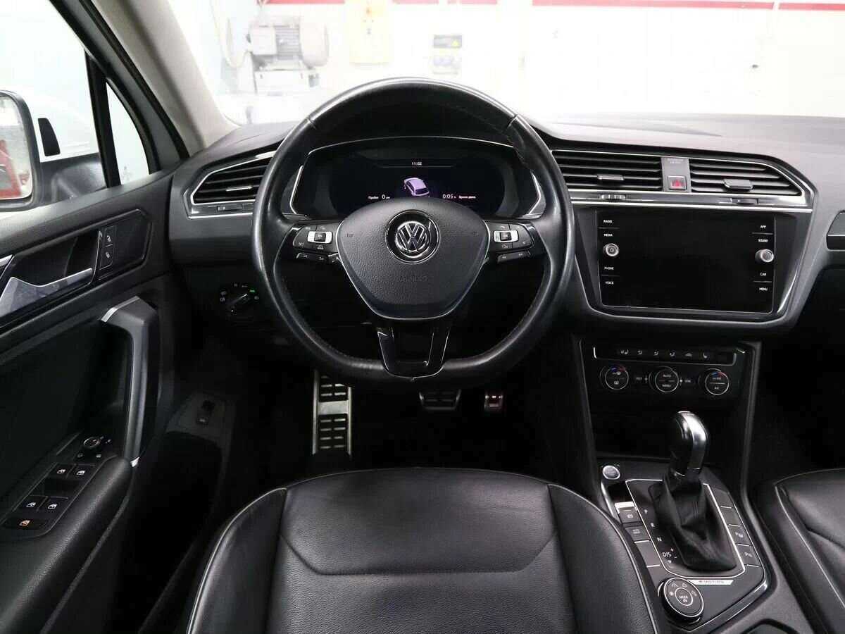 Купить Volkswagen Tiguan с пробегом. Фото: #17