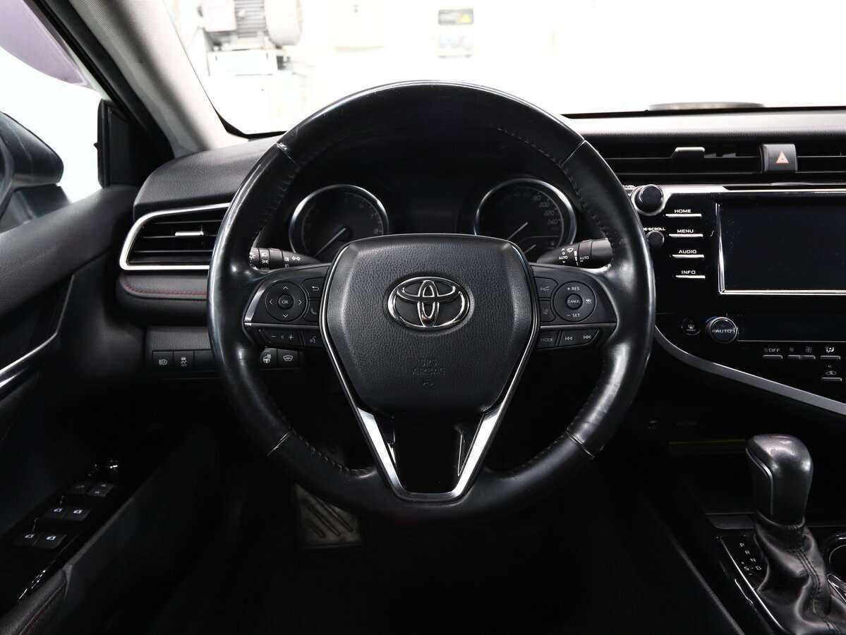 Купить Toyota Camry с пробегом. Фото: #15
