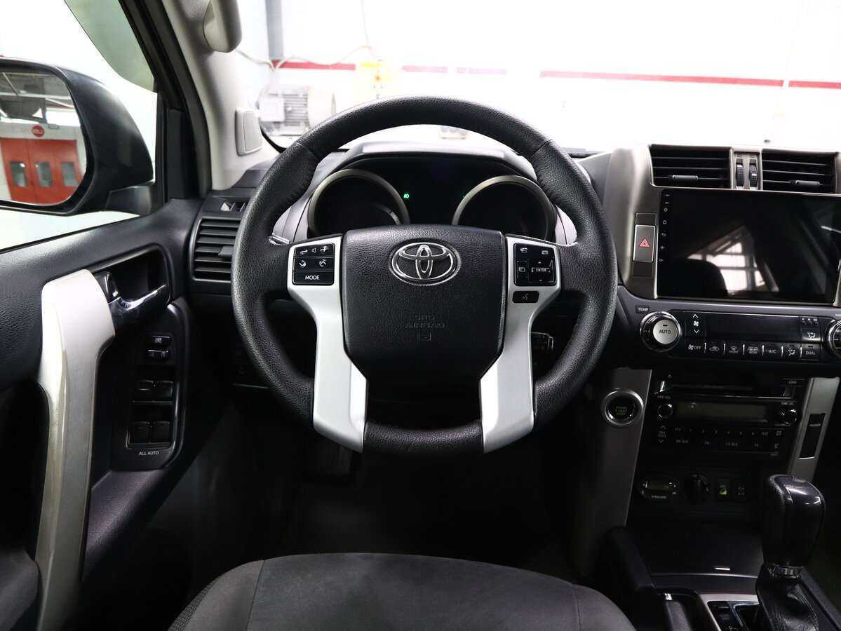 Купить Toyota Land Cruiser Prado с пробегом. Фото: #10