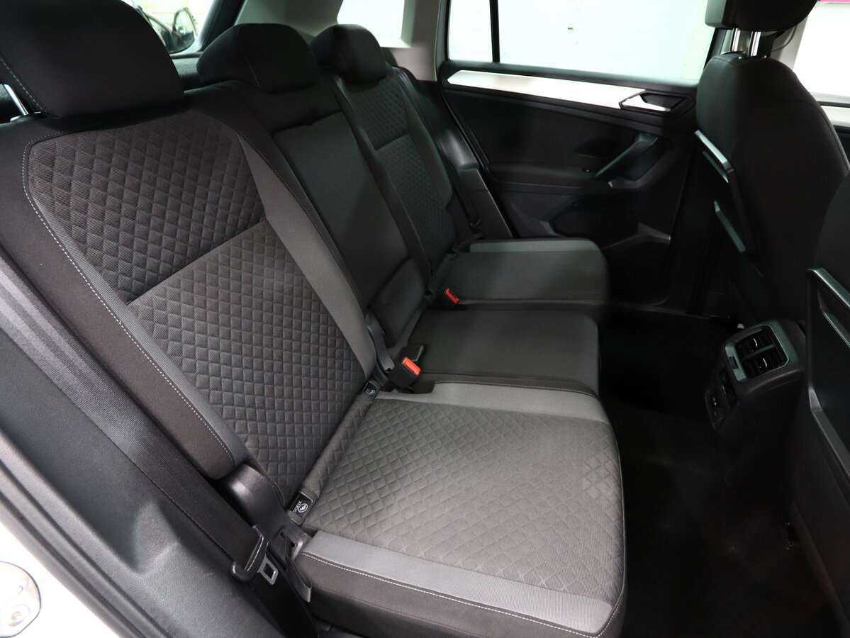 Купить Volkswagen Tiguan с пробегом. Фото: #12