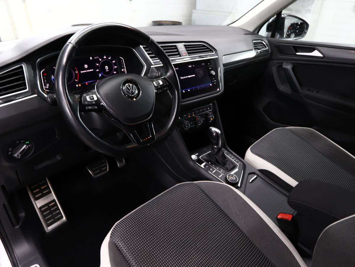 Купить Volkswagen Tiguan с пробегом. Фото: #10