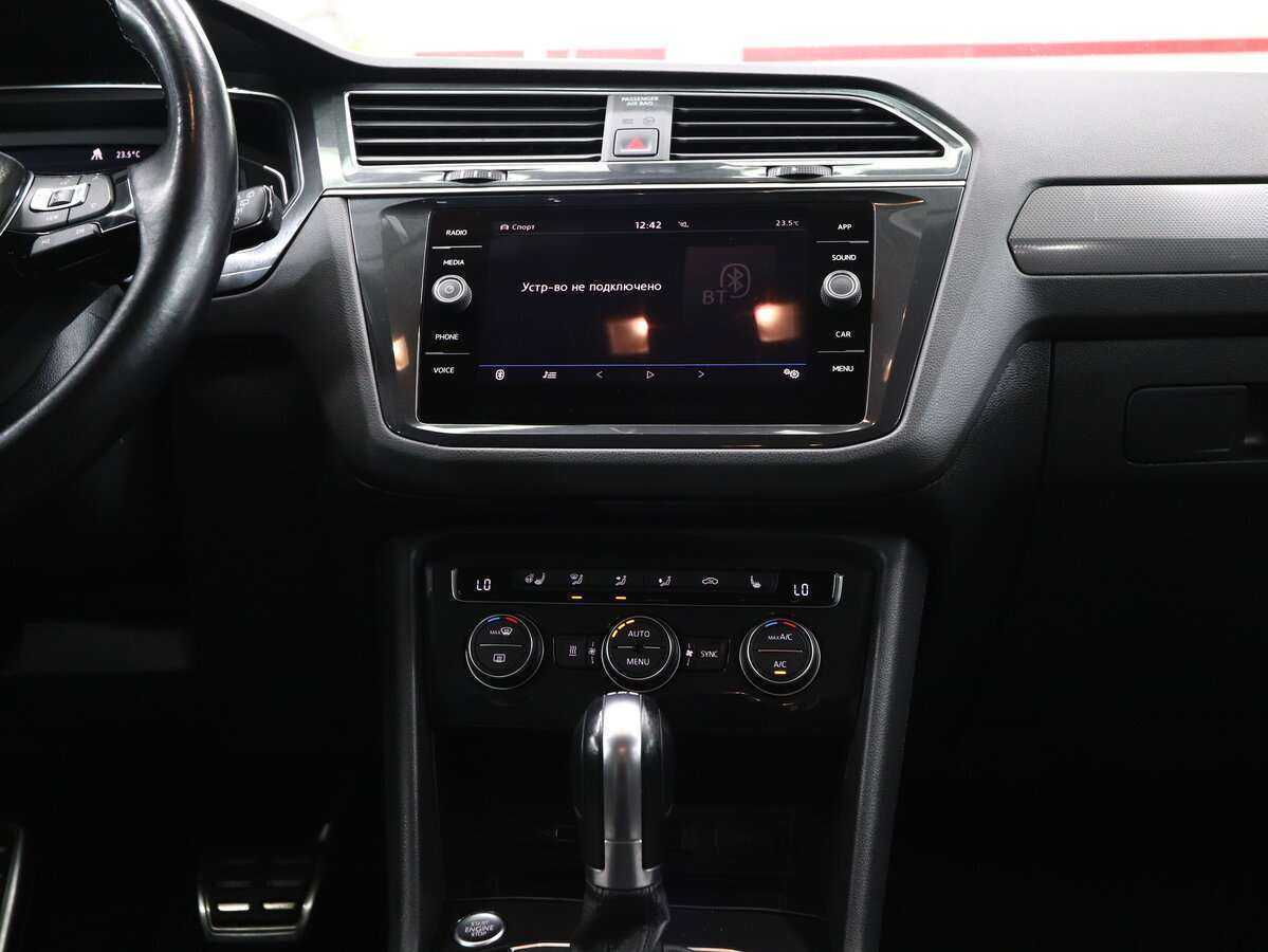 Купить Volkswagen Tiguan с пробегом. Фото: #19