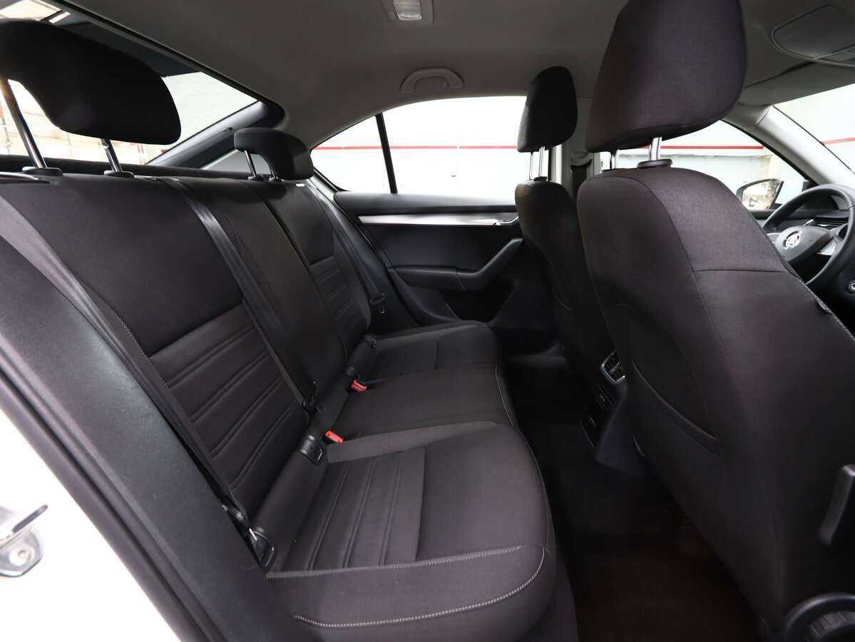 Купить Skoda Octavia с пробегом. Фото: #12