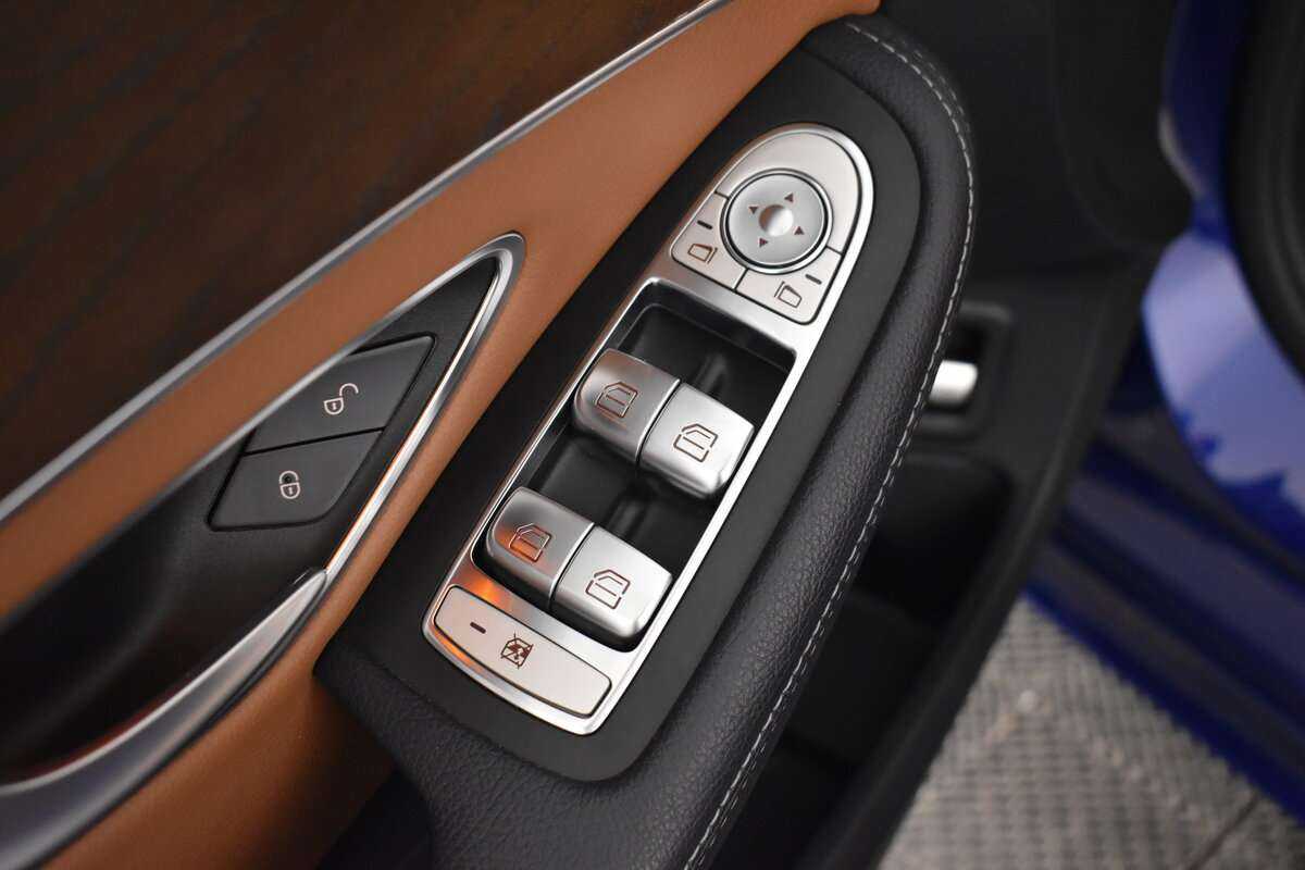 Купить Mercedes-Benz C-Класс с пробегом. Фото: #7