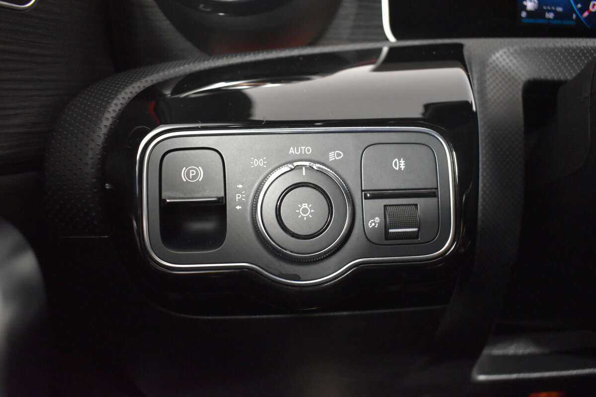 Купить Mercedes-Benz A-Класс с пробегом. Фото: #22