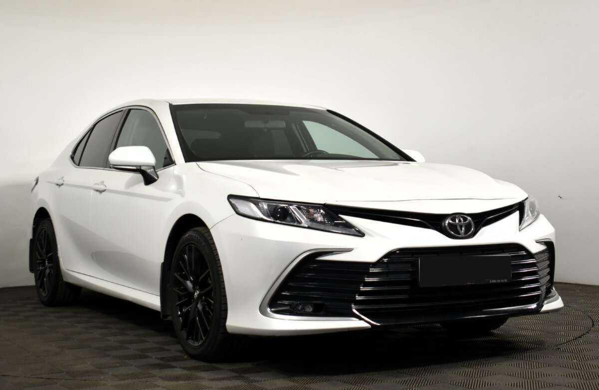 Купить Toyota Camry с пробегом. Фото: #2
