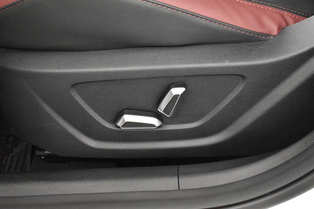 Купить Geely Coolray с пробегом. Фото: #11