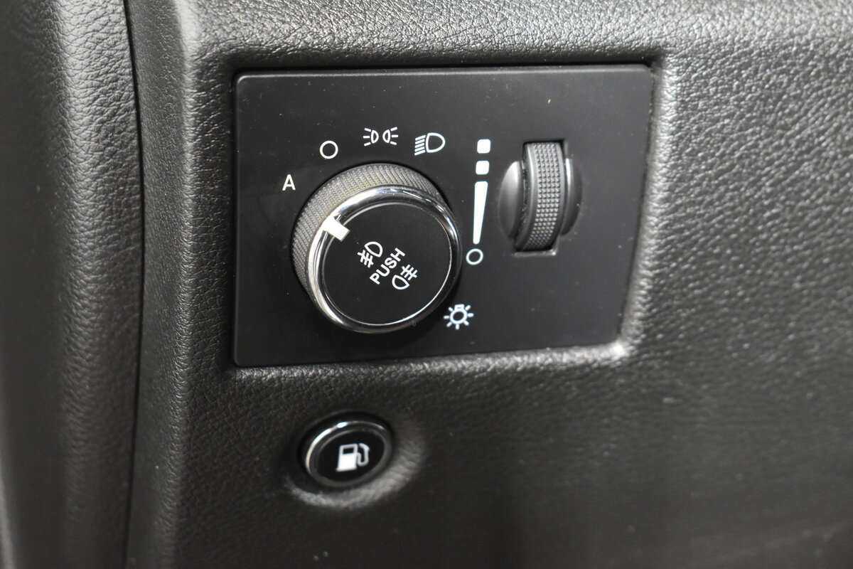 Купить Jeep Grand Cherokee с пробегом. Фото: #21