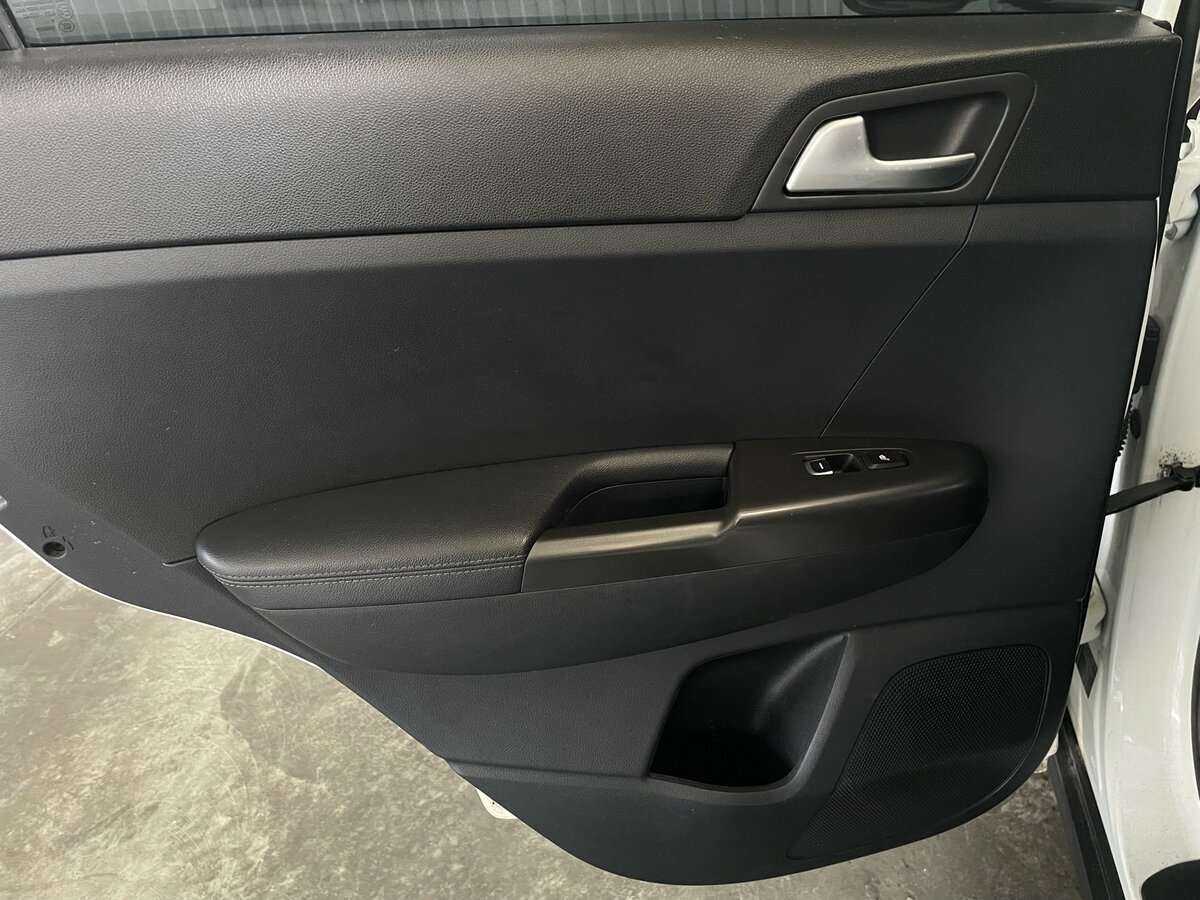 Купить Kia Sportage с пробегом. Фото: #21