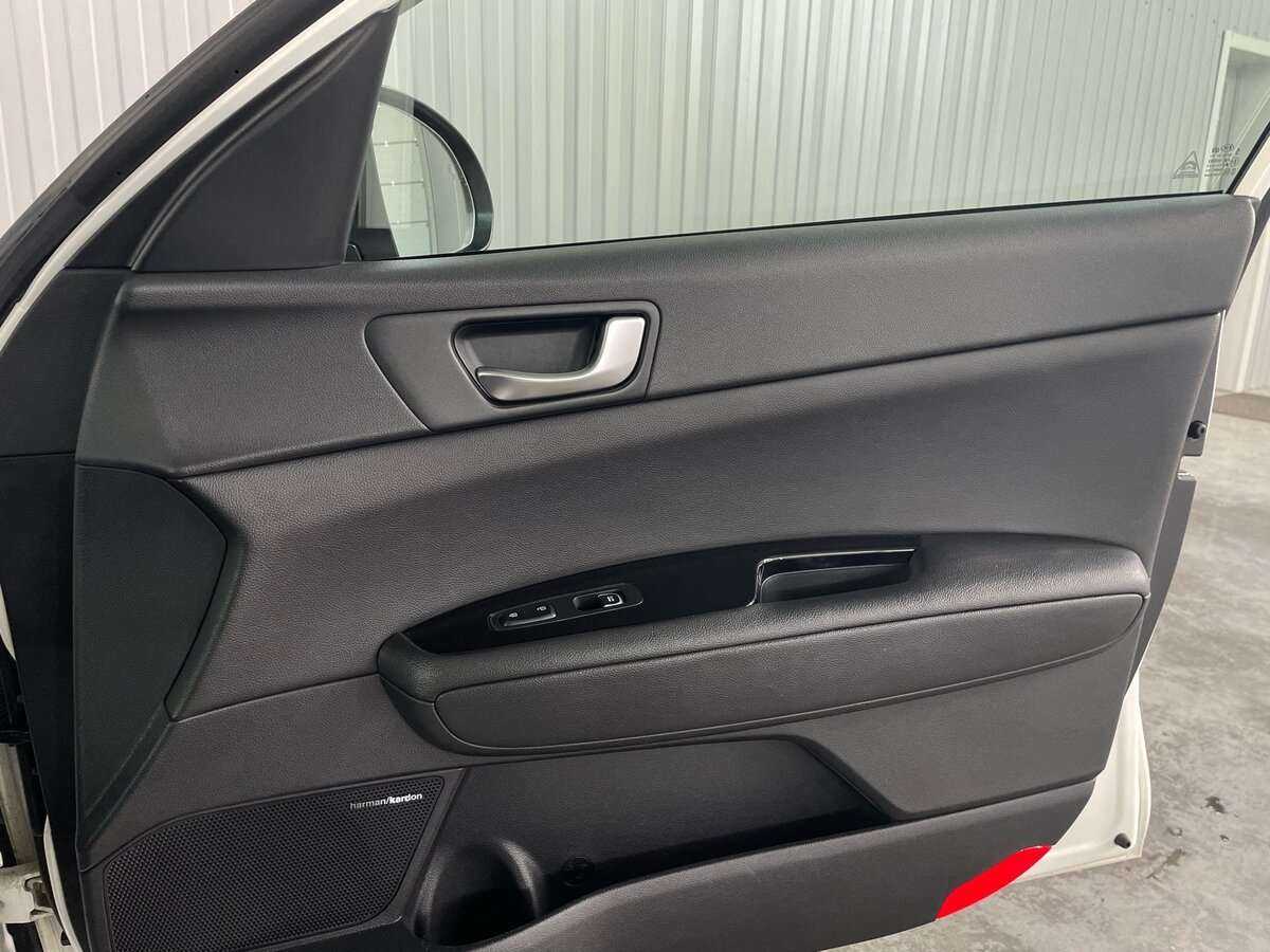 Купить Kia Optima с пробегом. Фото: #22