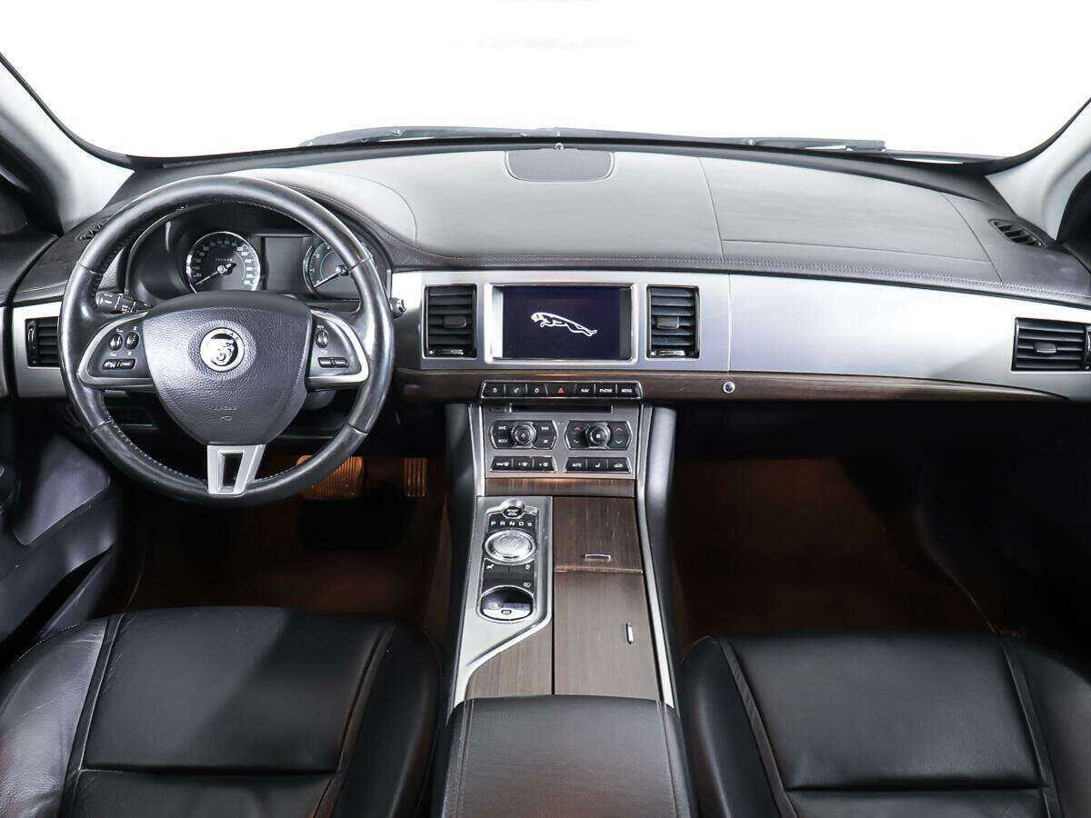 Купить Jaguar XF с пробегом. Фото: #10