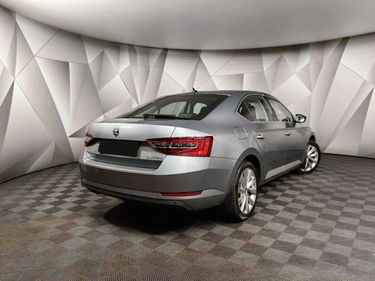 Купить Skoda Superb с пробегом. Фото: #1